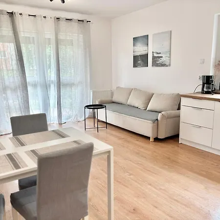 Z Ogródkiem Brzeźno Apartamento *