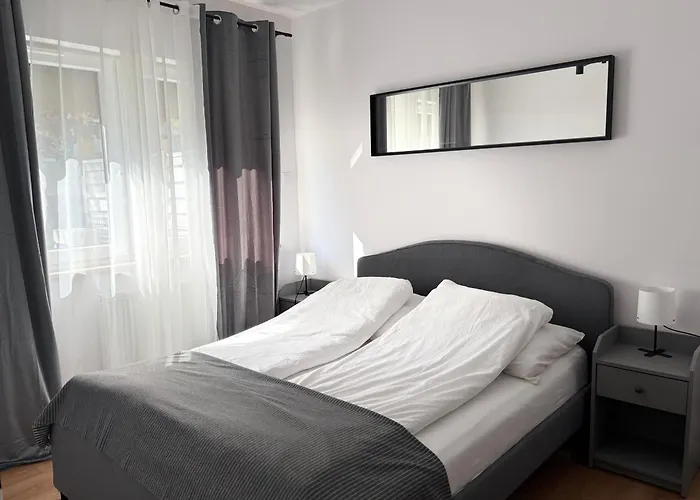 Apartament Z Ogródkiem Brzeźno *