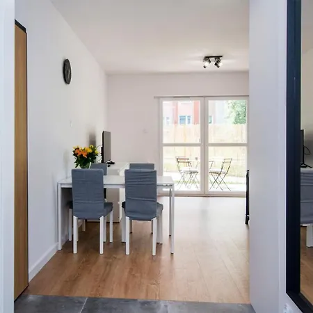 Z Ogrodkiem Brzezno Apartman *