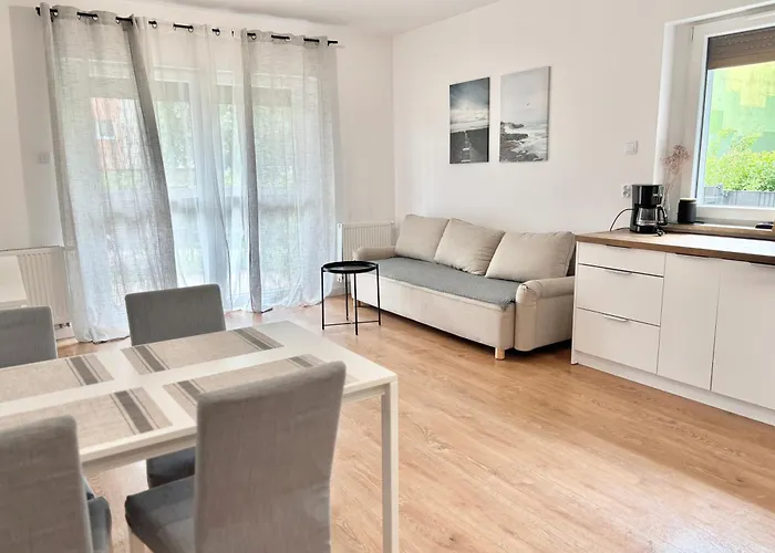 Z Ogrodkiem Brzezno Apartman *